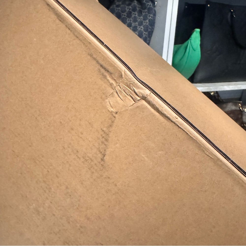 Gucci Designer Shipping Box - Picture 7 of 7